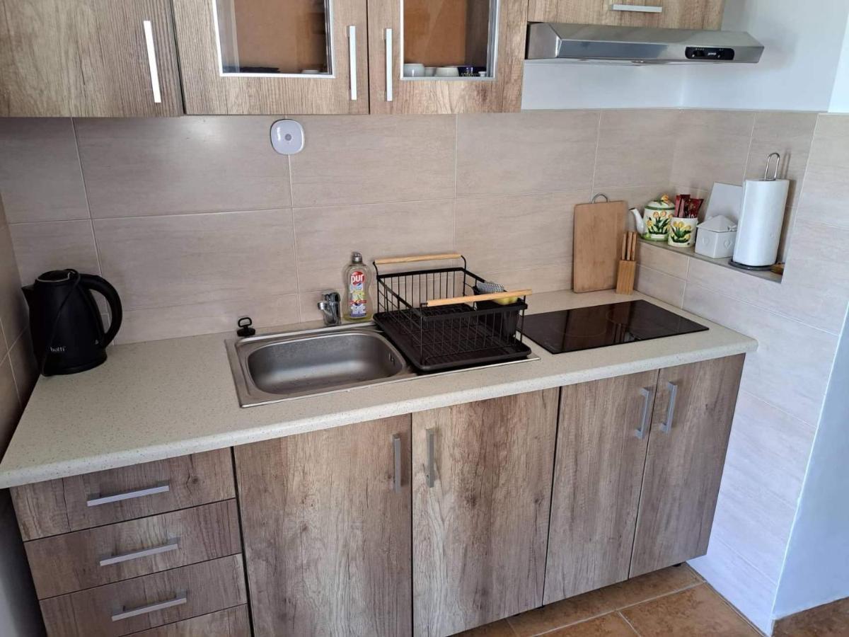 Grapeline Guesthouse Chotin Екстер'єр фото