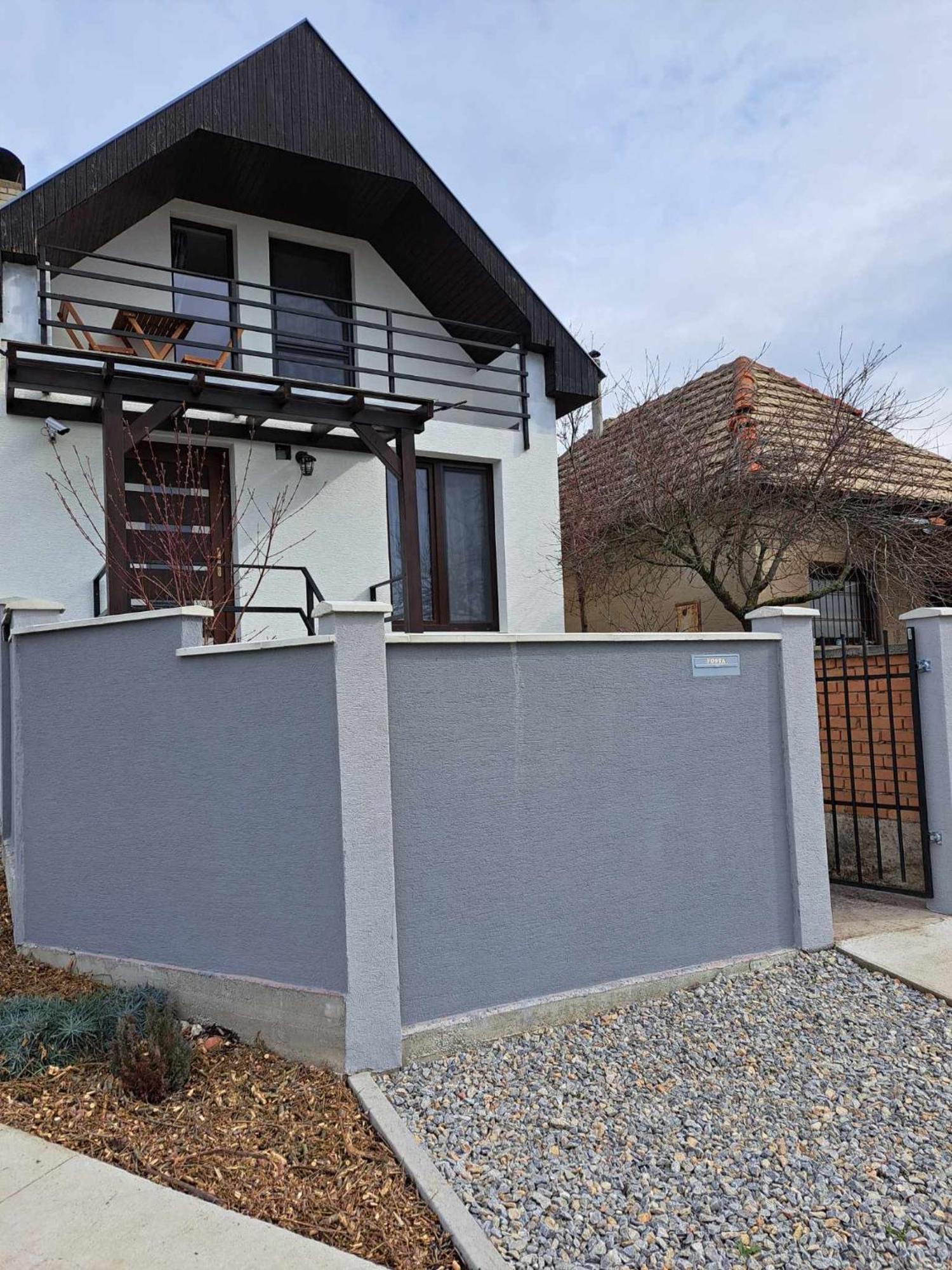 Grapeline Guesthouse Chotin Екстер'єр фото