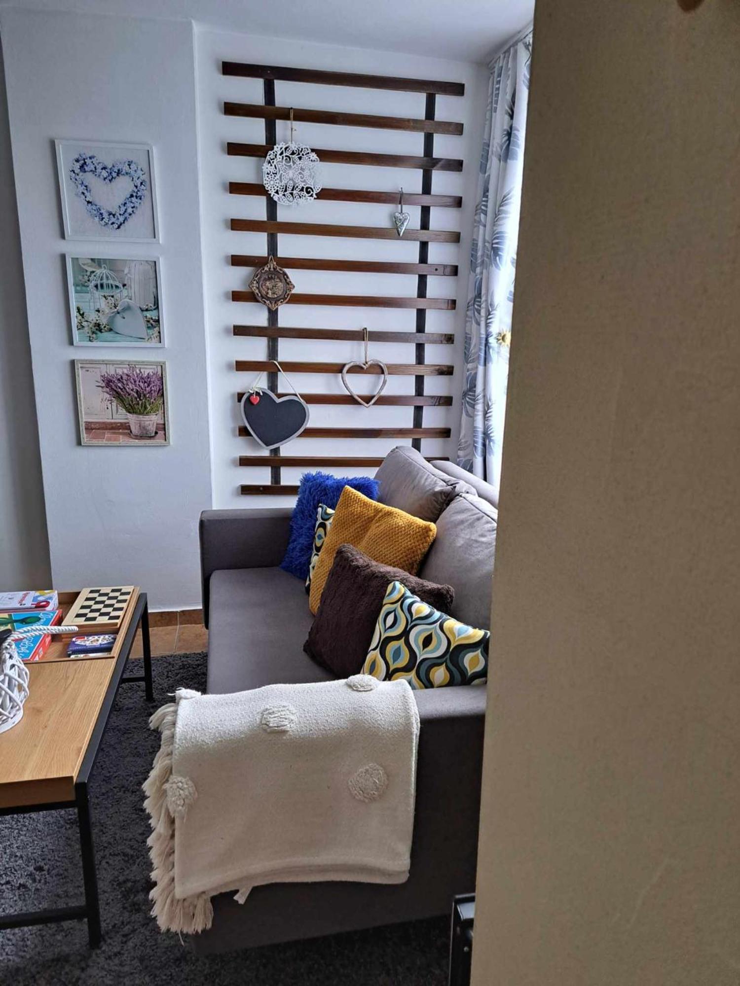 Grapeline Guesthouse Chotin Екстер'єр фото